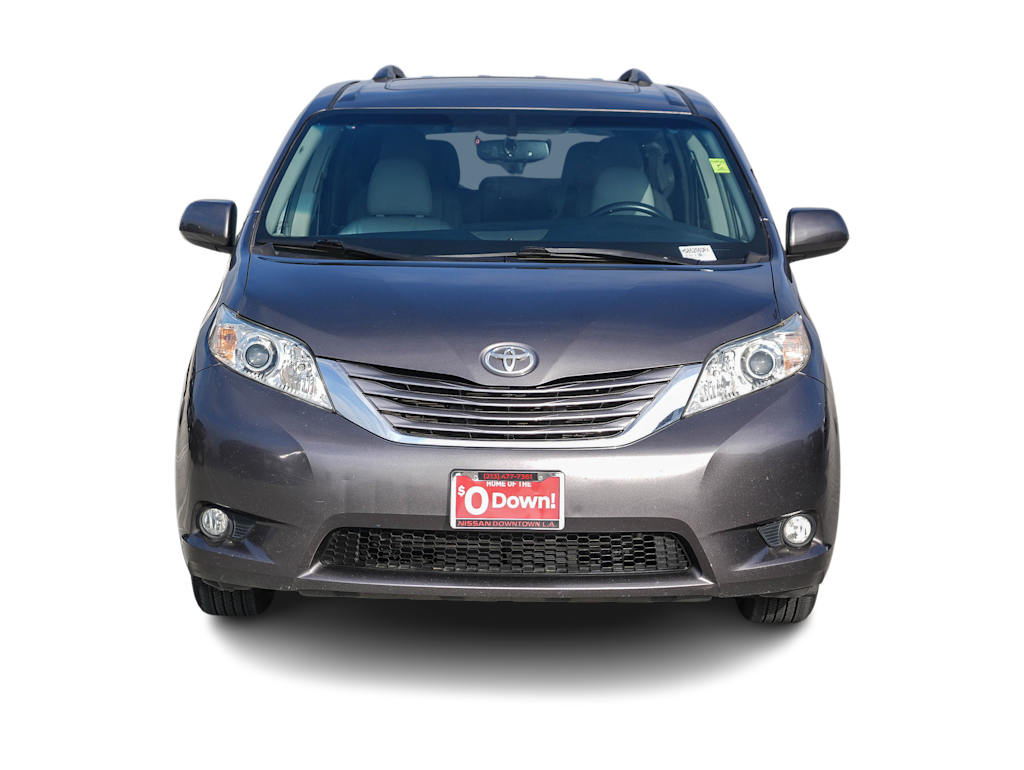 Thumbnail: 2017 Toyota Sienna - 5