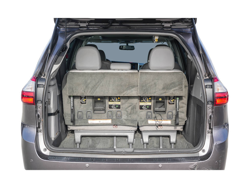 Thumbnail: 2017 Toyota Sienna - 15