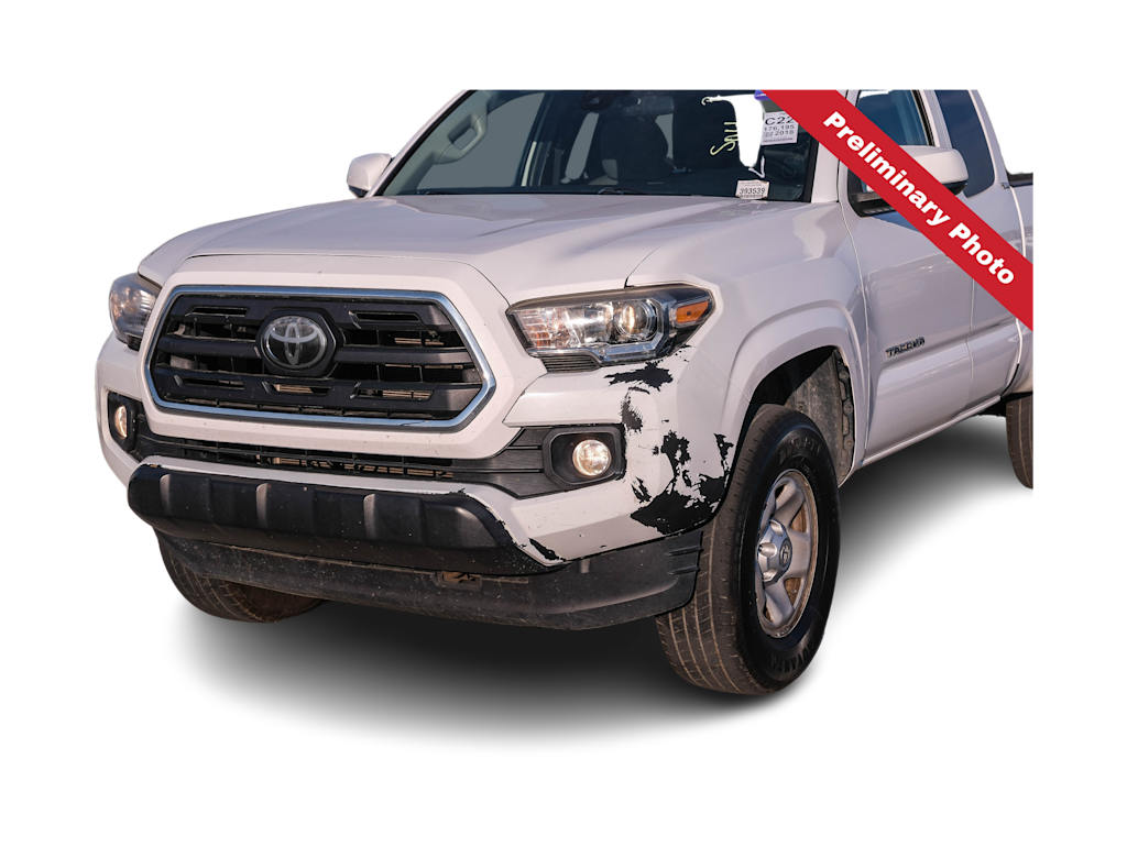 Thumbnail: 2018 Toyota Tacoma - 17