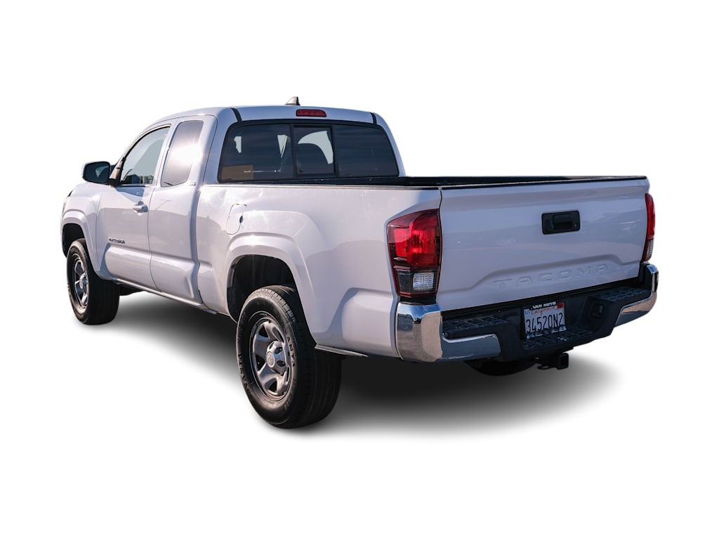 Thumbnail: 2018 Toyota Tacoma - 3