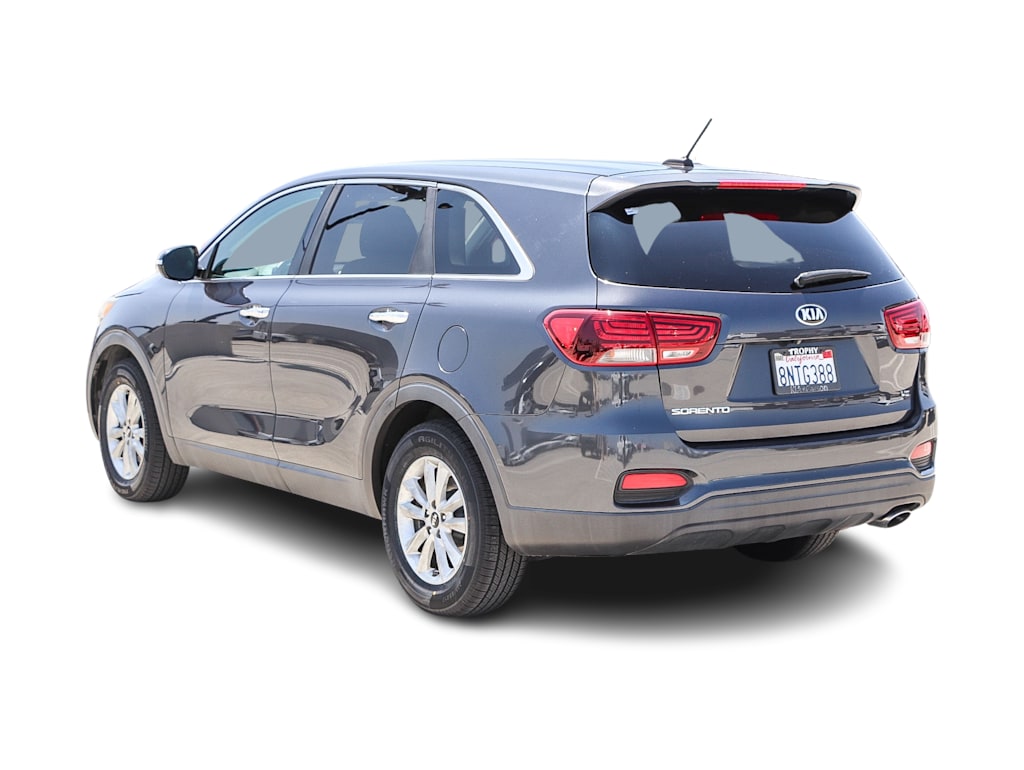 Thumbnail: 2019 Kia Sorento - 3