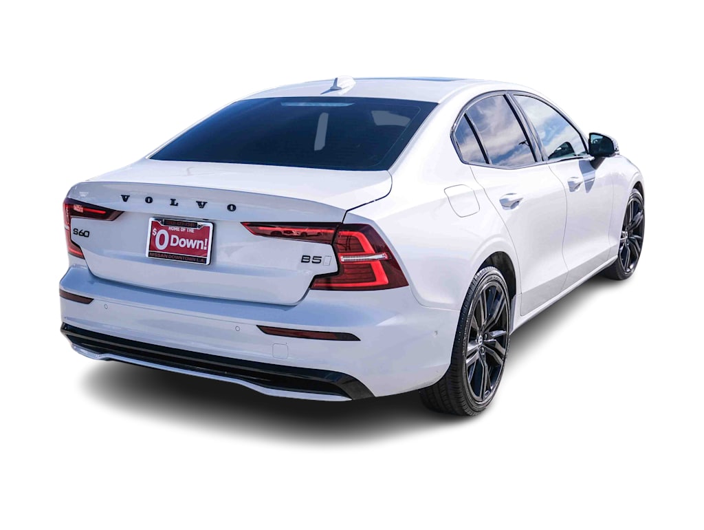 Thumbnail: 2023 Volvo S60 - 15