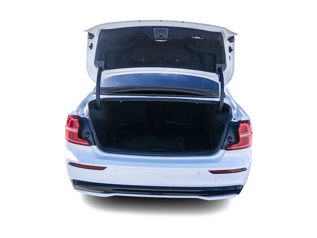 Thumbnail: 2023 Volvo S60 - 13