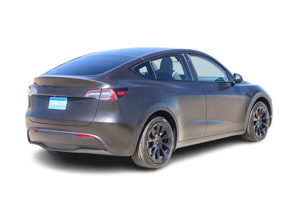 Thumbnail: 2023 Tesla Model Y - 17