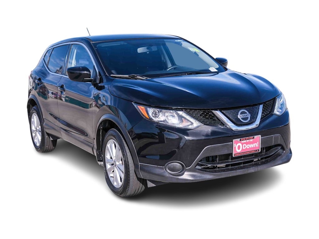 Thumbnail: 2019 Nissan Rogue Sport - 17