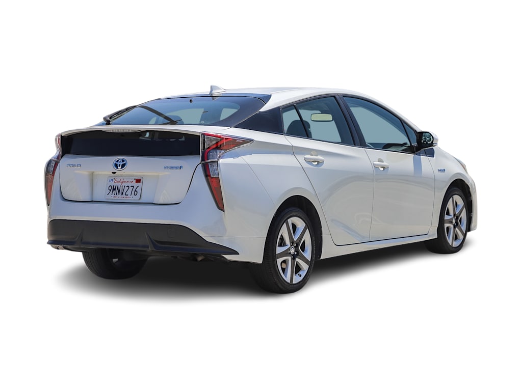 Thumbnail: 2017 Toyota Prius - 14