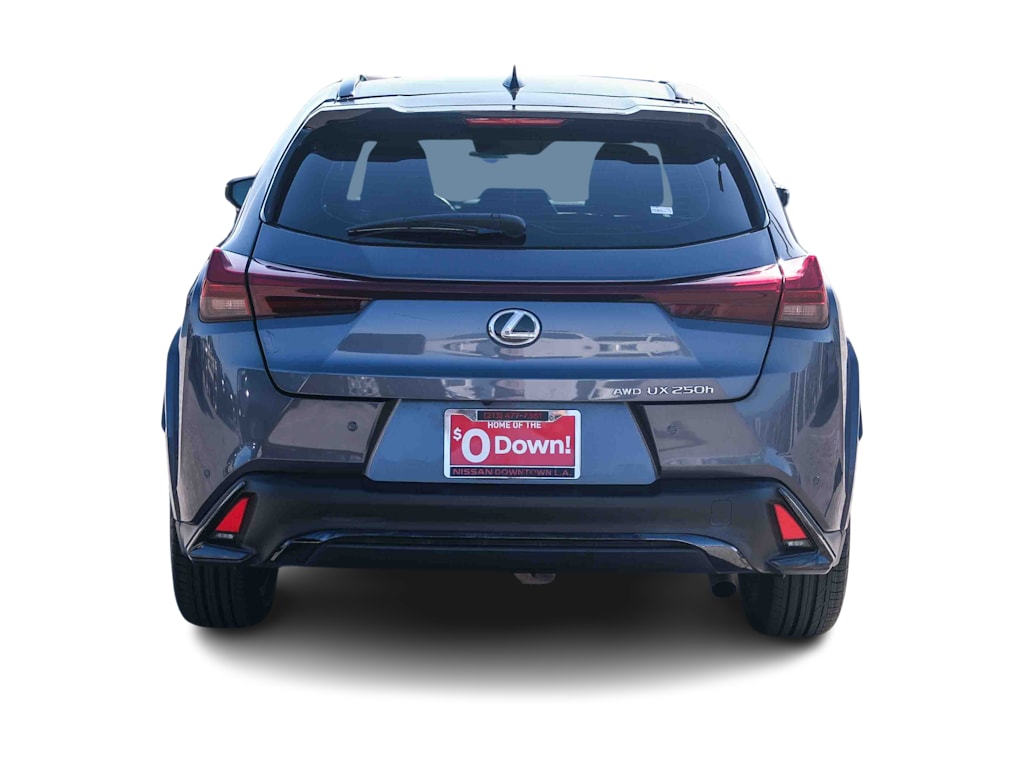 Thumbnail: 2023 Lexus UX - 17