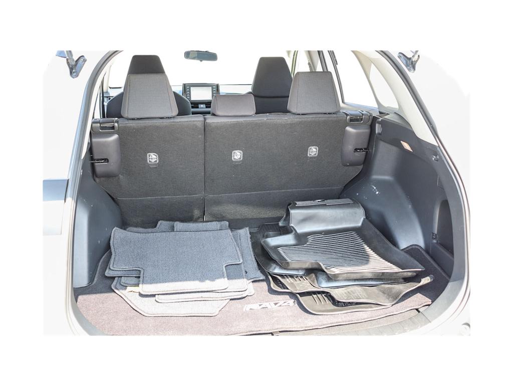 Thumbnail: 2019 Toyota RAV4 - 16