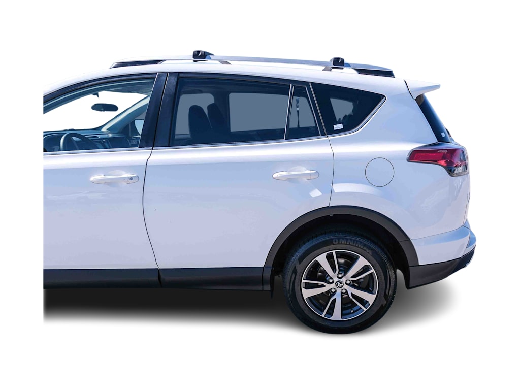 Thumbnail: 2016 Toyota RAV4 - 3