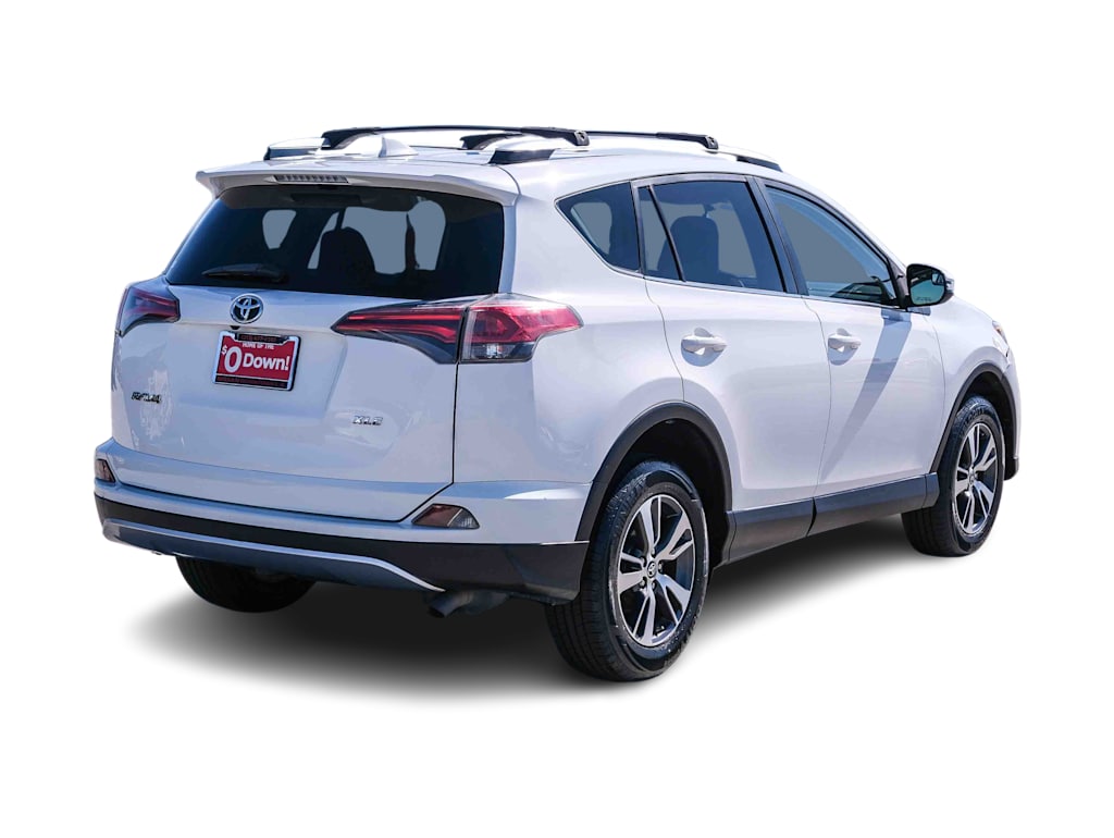 Thumbnail: 2016 Toyota RAV4 - 18