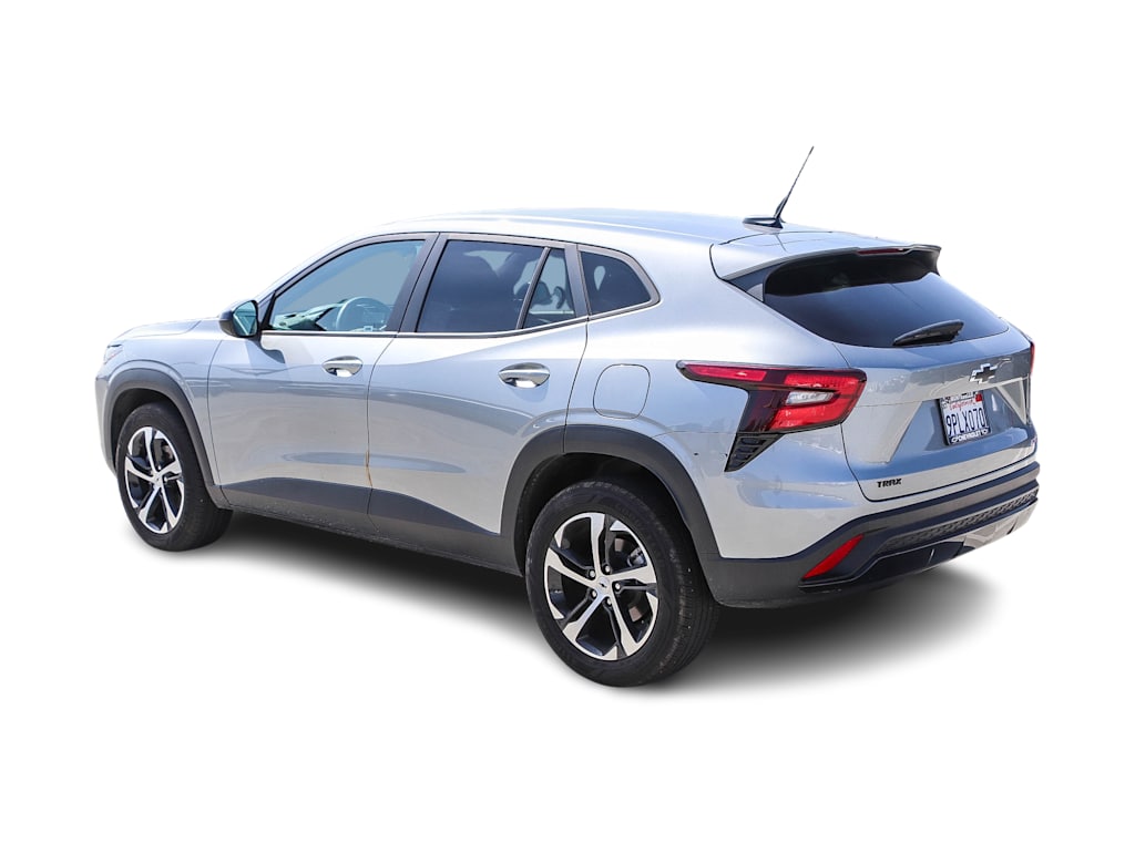 Thumbnail: 2024 Chevrolet Trax - 3
