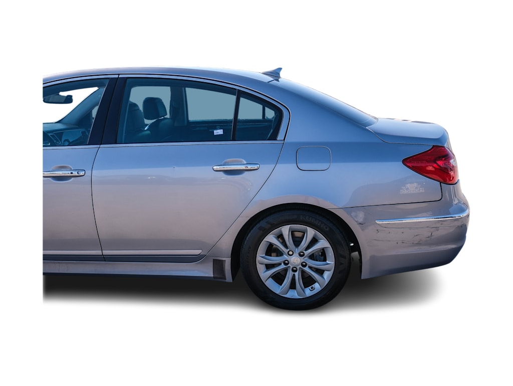 Thumbnail: 2013 Hyundai Genesis - 3