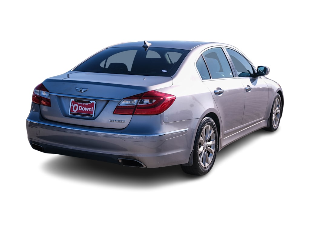 Thumbnail: 2013 Hyundai Genesis - 18