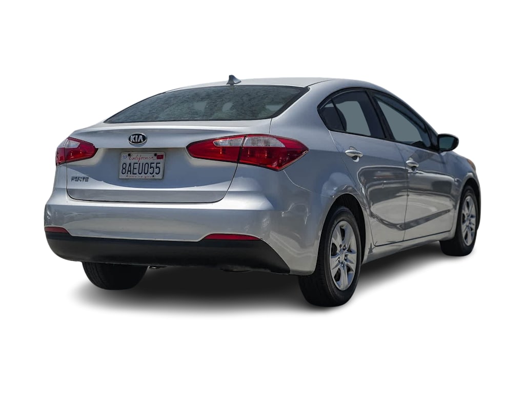 Thumbnail: 2016 Kia Forte - 17