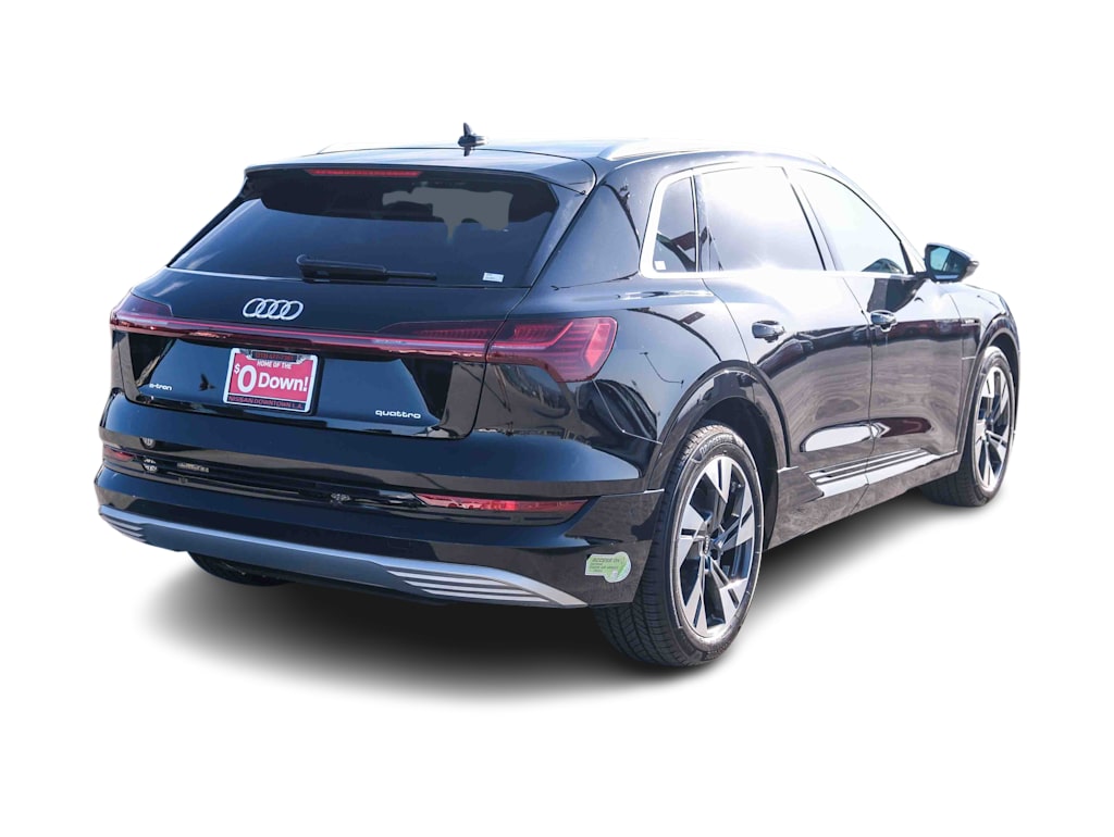 Thumbnail: 2023 Audi e-tron - 17