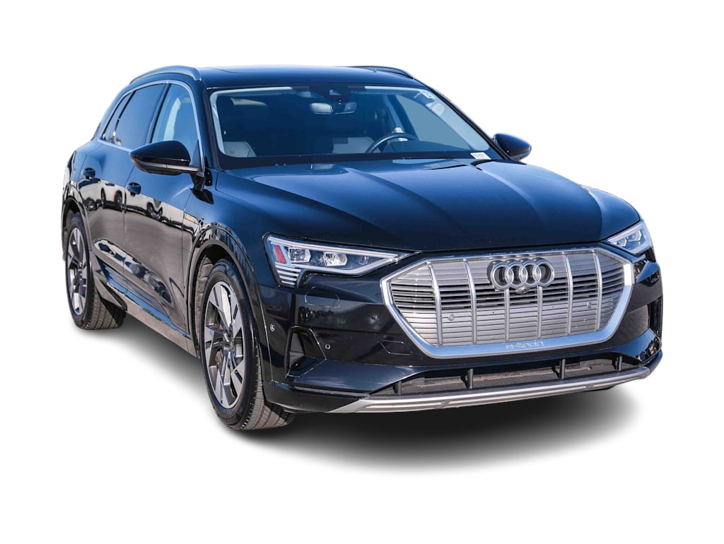 Thumbnail: 2023 Audi e-tron - 16