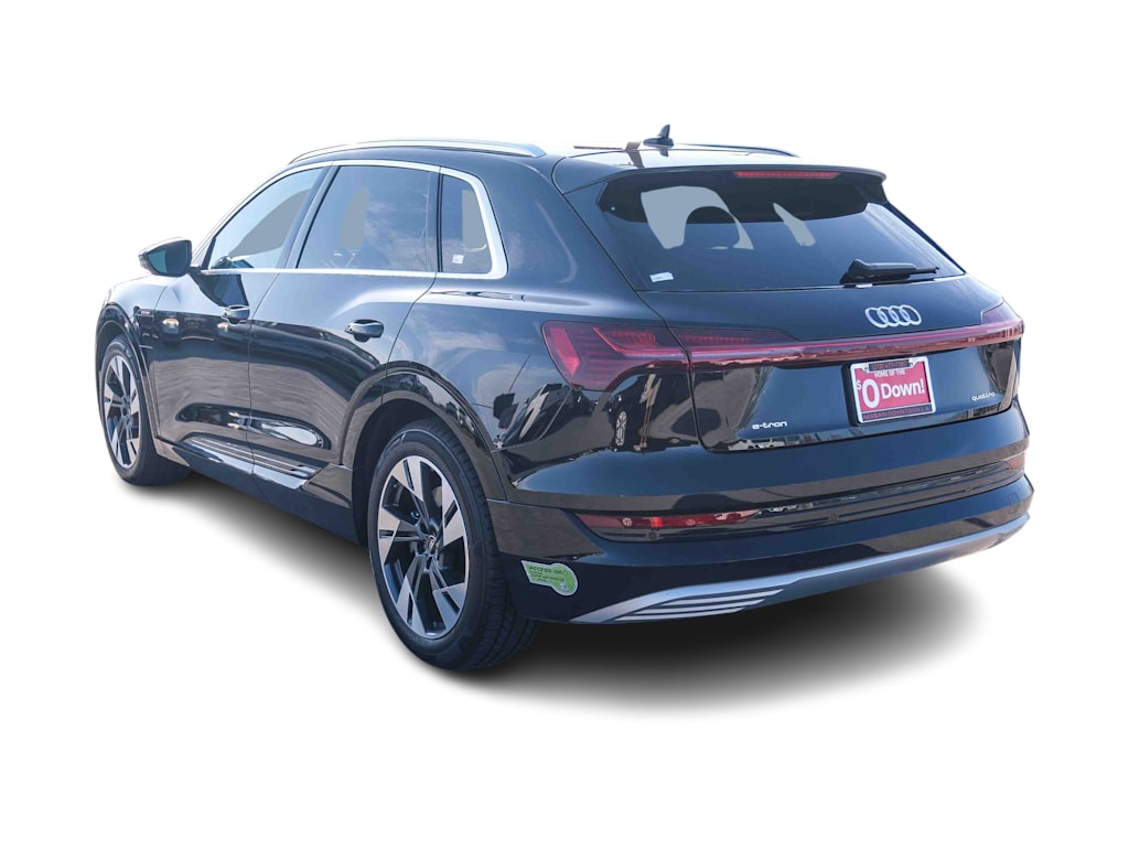 Thumbnail: 2023 Audi e-tron - 3