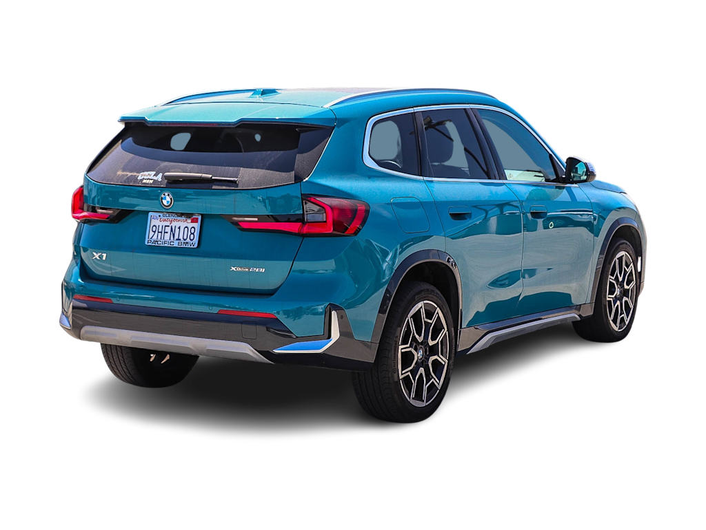 Thumbnail: 2023 BMW X1 - 16
