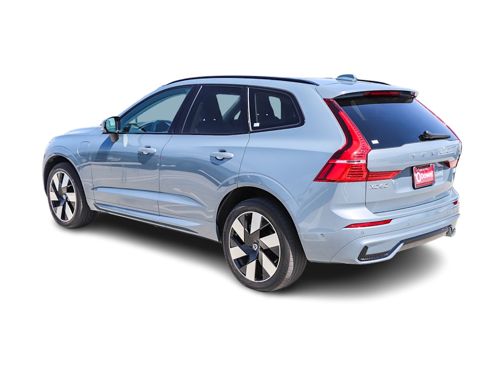 Thumbnail: 2023 Volvo XC60 - 3