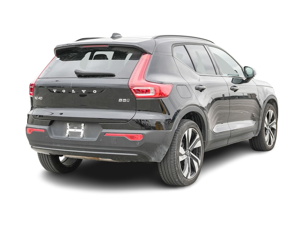 Thumbnail: 2025 Volvo XC40 - 15