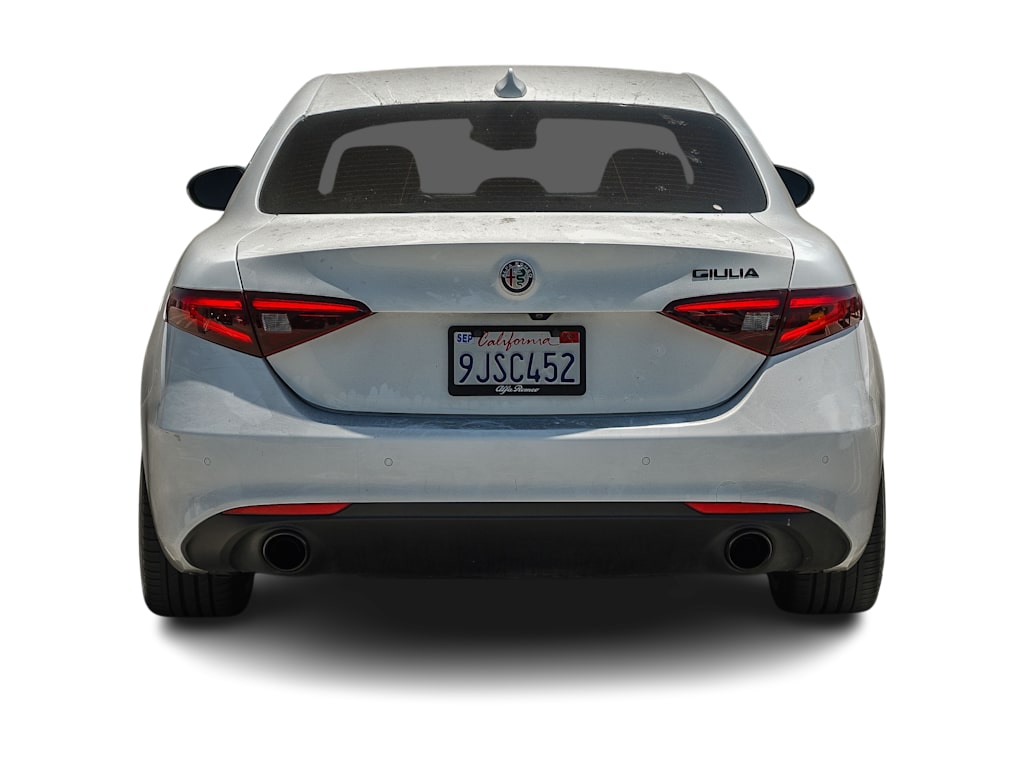 Thumbnail: 2020 Alfa Romeo Giulia - 4
