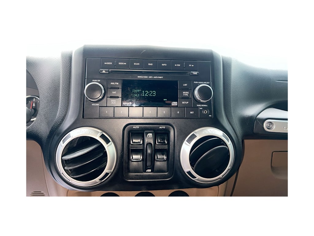 Thumbnail: 2012 Jeep Wrangler - 19