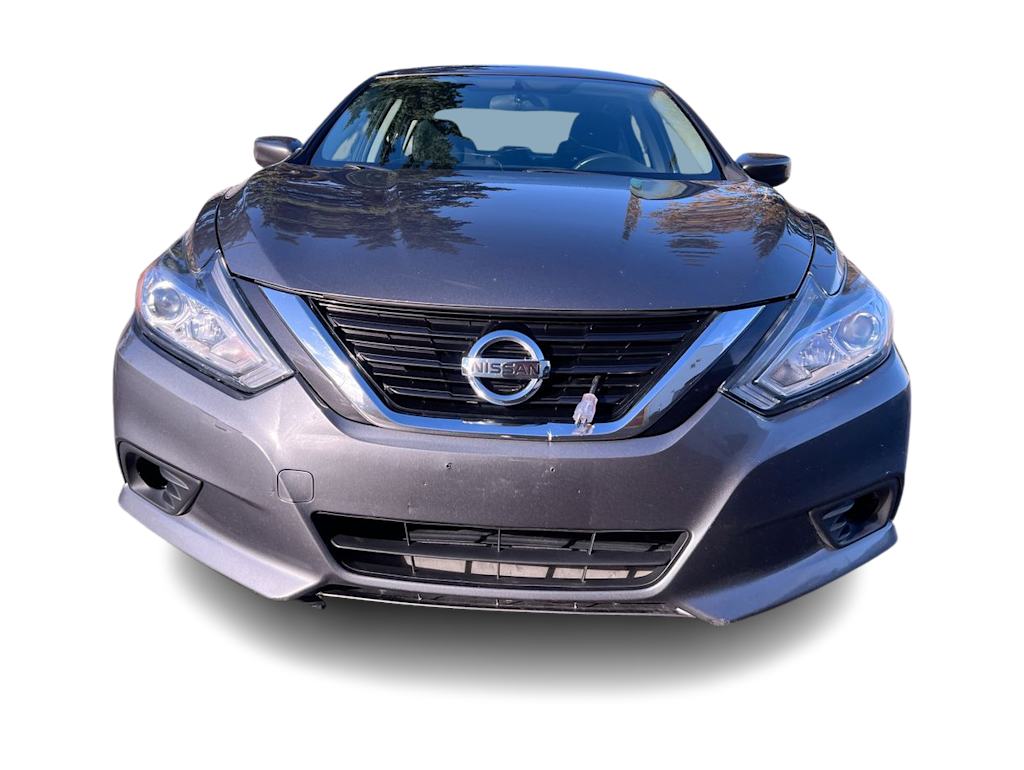 Thumbnail: 2017 Nissan Altima - 28