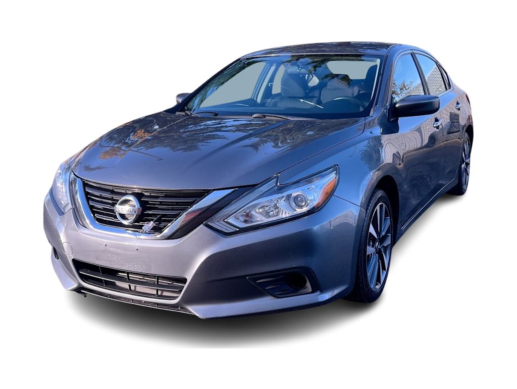 Thumbnail: 2017 Nissan Altima - 6
