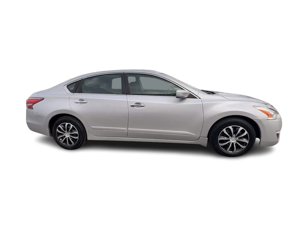 2014 Nissan Altima S 18