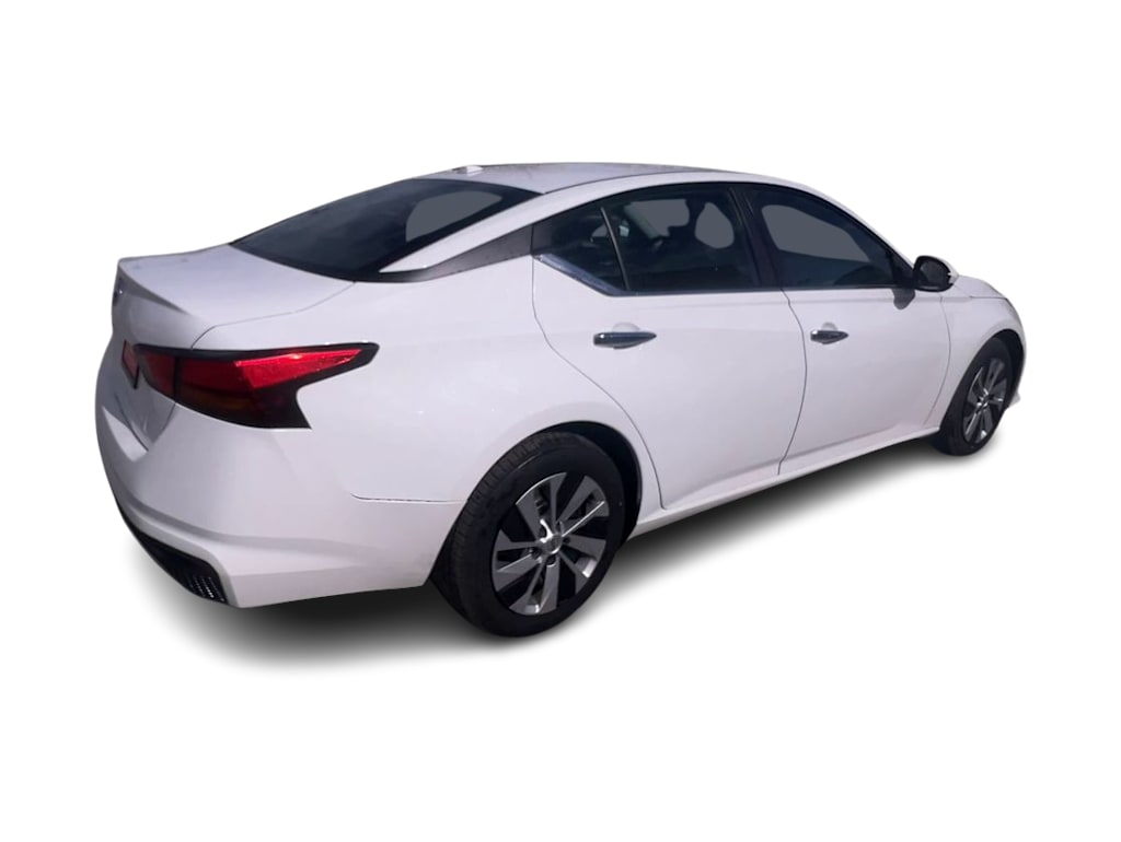 2019 Nissan Altima S 17