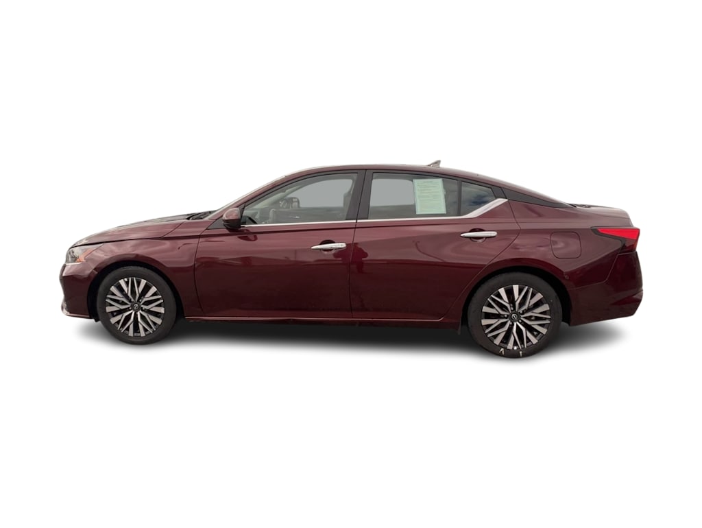 Thumbnail: 2024 Nissan Altima - 3