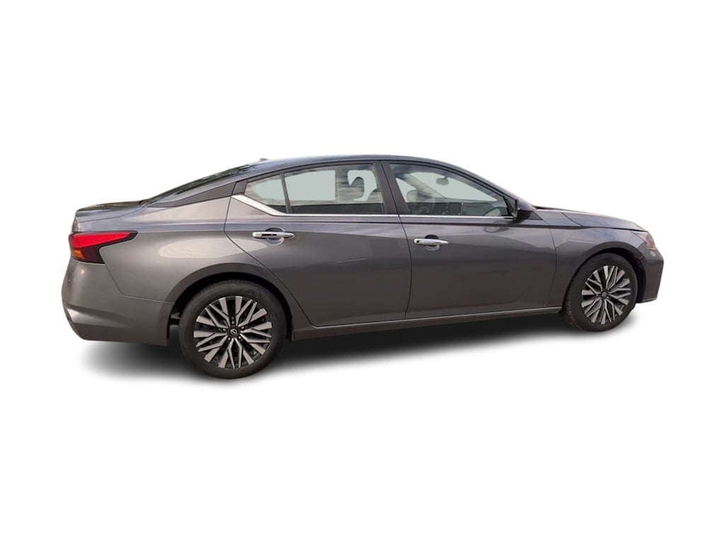 Thumbnail: 2024 Nissan Altima - 17