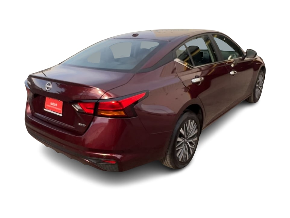 Thumbnail: 2025 Nissan Altima - 16