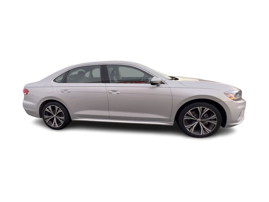 2021 Volkswagen Passat SE 18