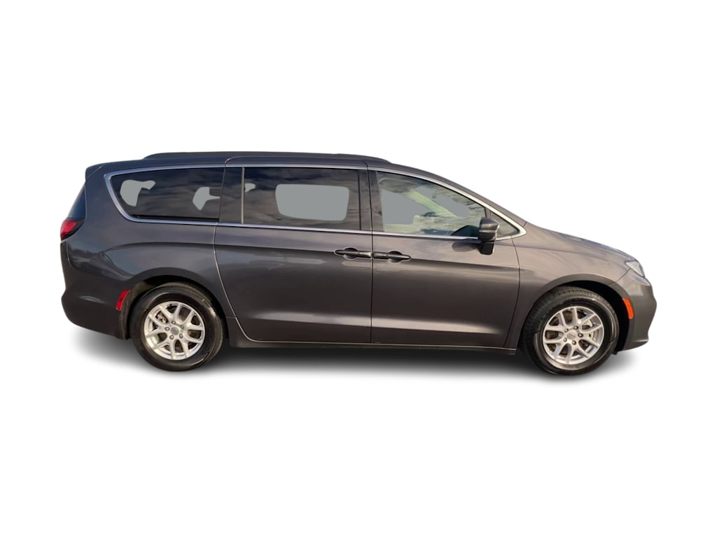 Thumbnail: 2022 Chrysler Pacifica - 17