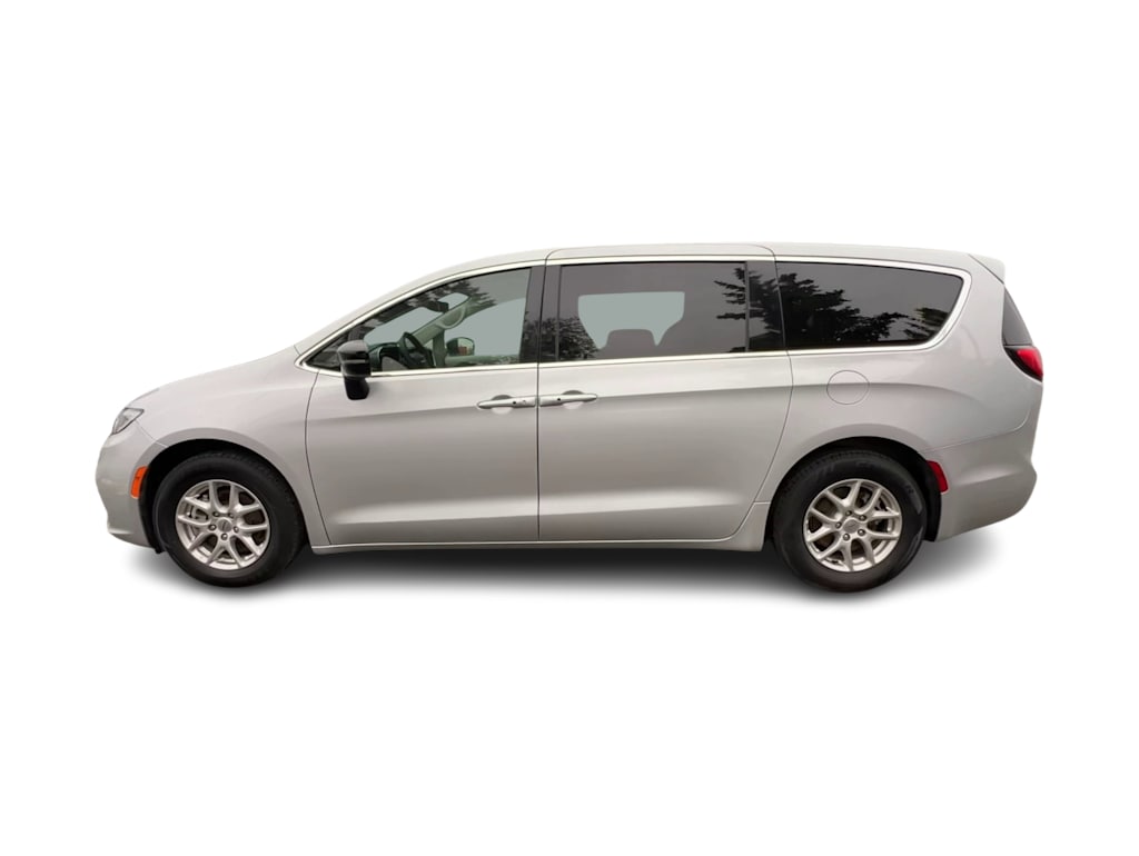 Thumbnail: 2024 Chrysler Pacifica - 18