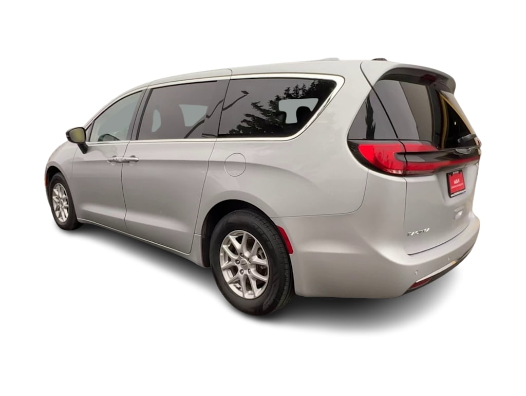 Thumbnail: 2024 Chrysler Pacifica - 4