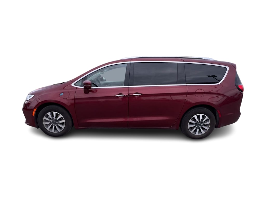Thumbnail: 2021 Chrysler Pacifica - 16