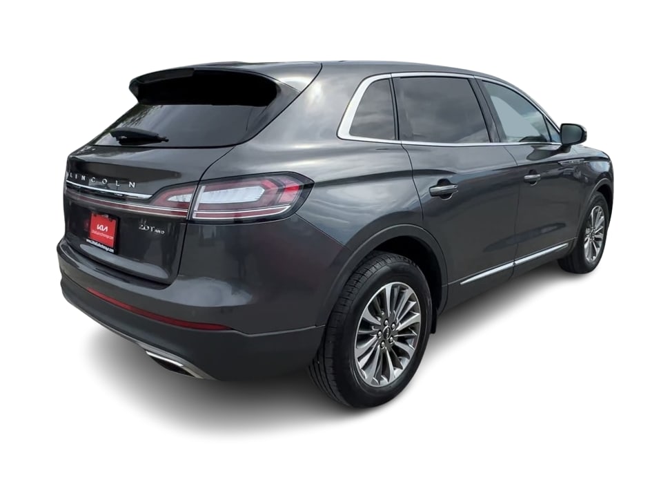 Thumbnail: 2019 Lincoln Nautilus - 18