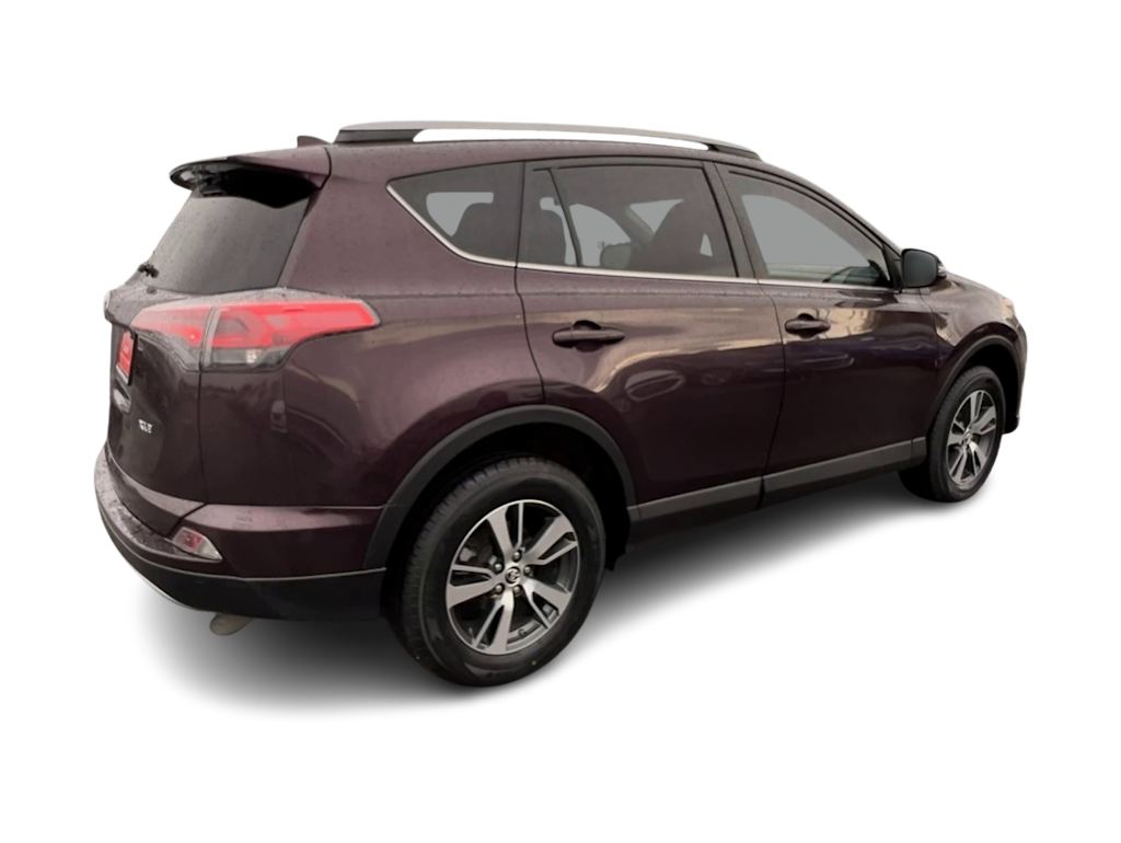 Thumbnail: 2018 Toyota RAV4 - 19