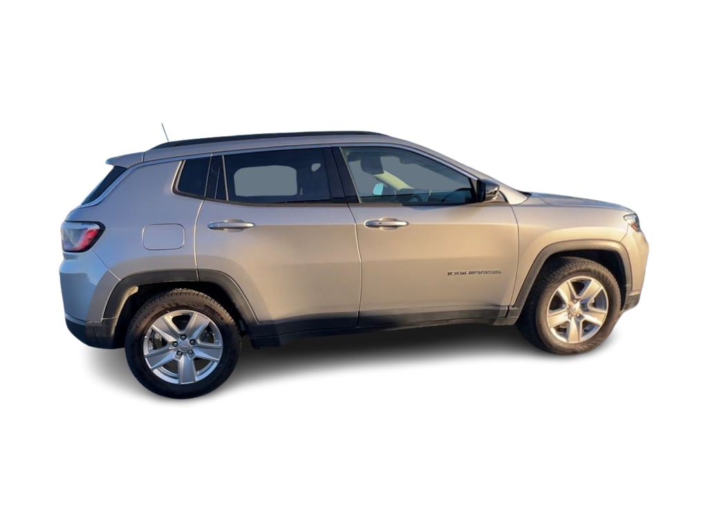 2022 Jeep Compass Latitude 19