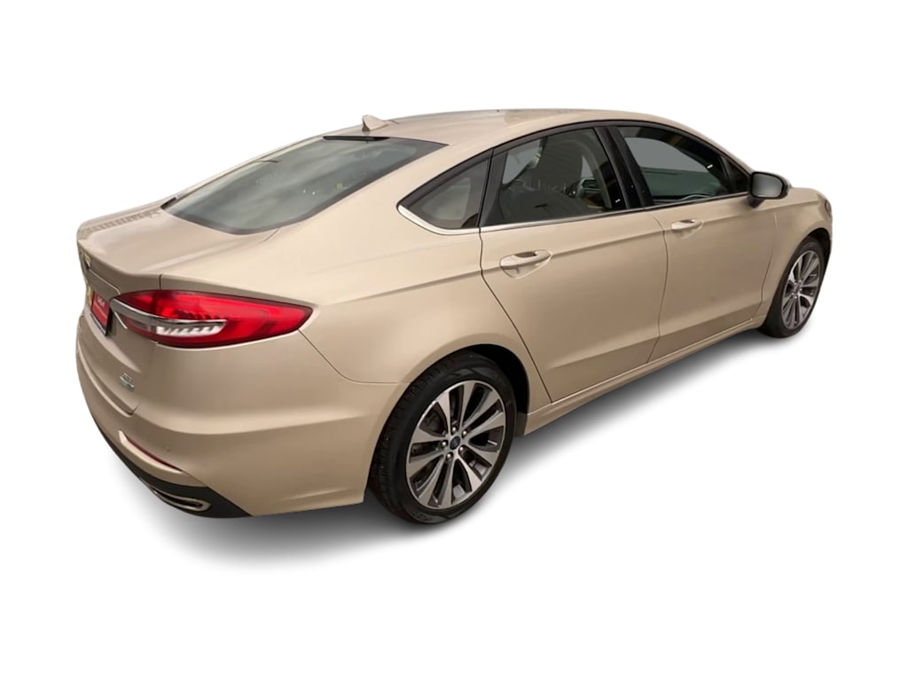 Thumbnail: 2019 Ford Fusion - 16