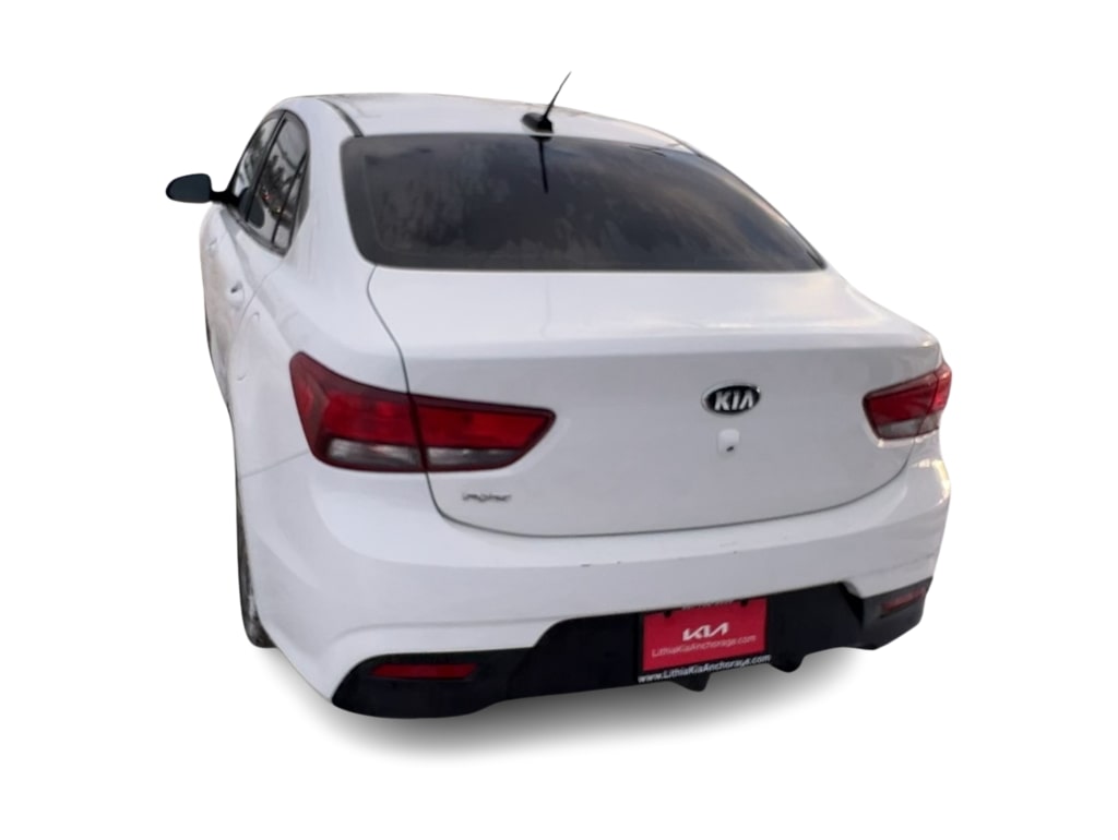 Thumbnail: 2019 Kia Rio - 4