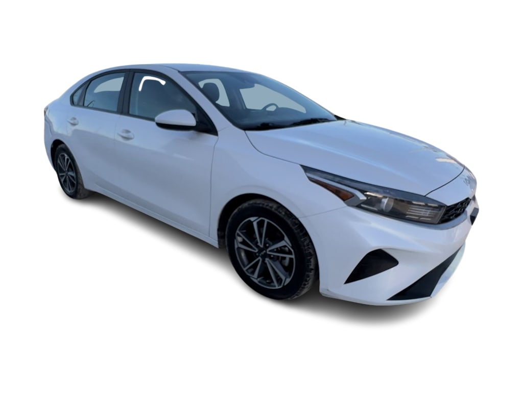 Thumbnail: 2022 Kia Forte - 15