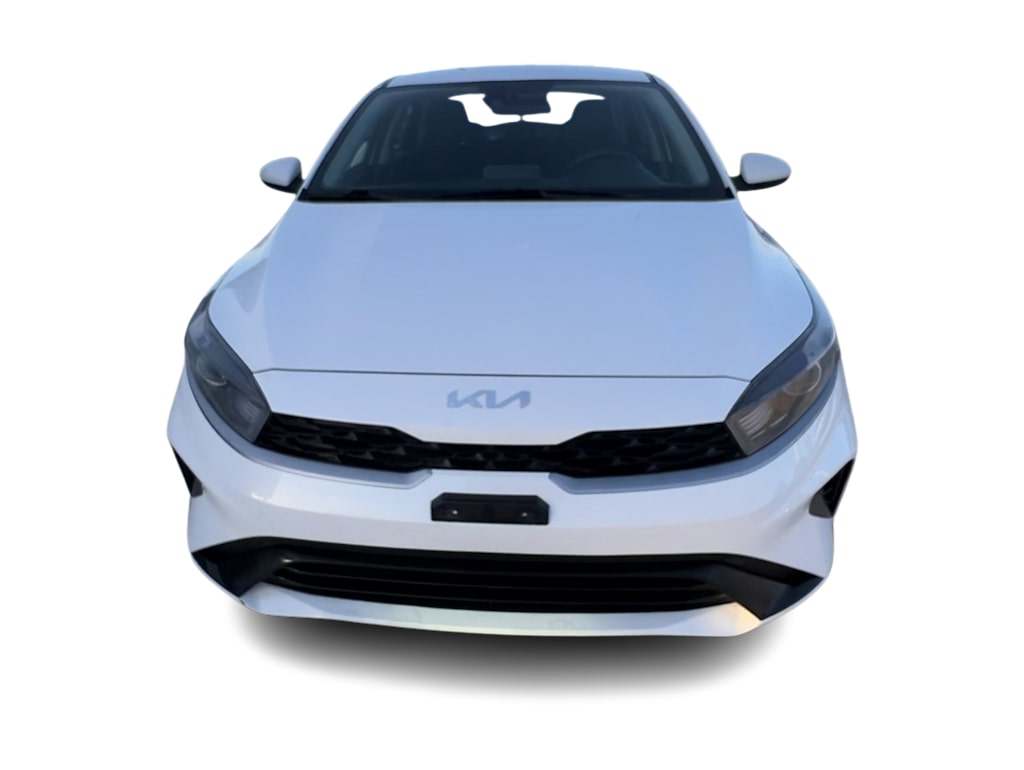 Thumbnail: 2022 Kia Forte - 16