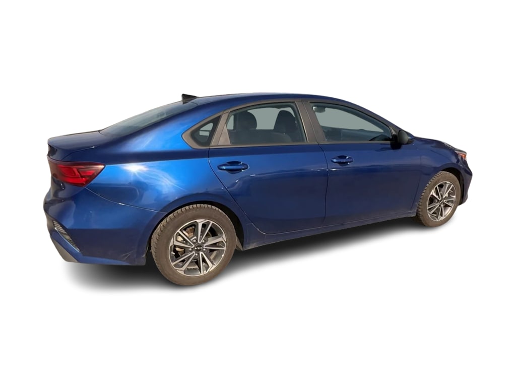 Thumbnail: 2023 Kia Forte - 17