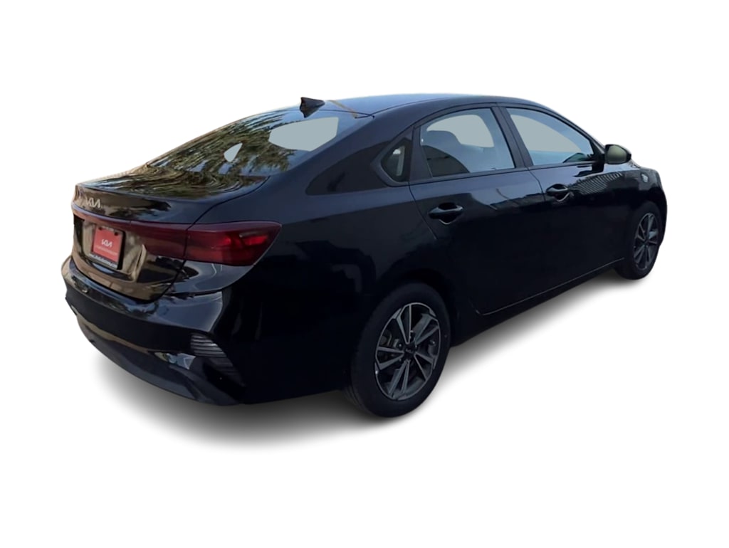 Thumbnail: 2023 Kia Forte - 13