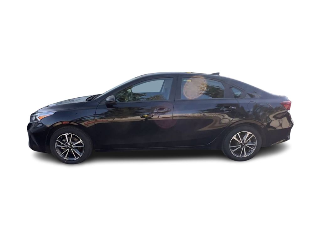 Thumbnail: 2023 Kia Forte - 3