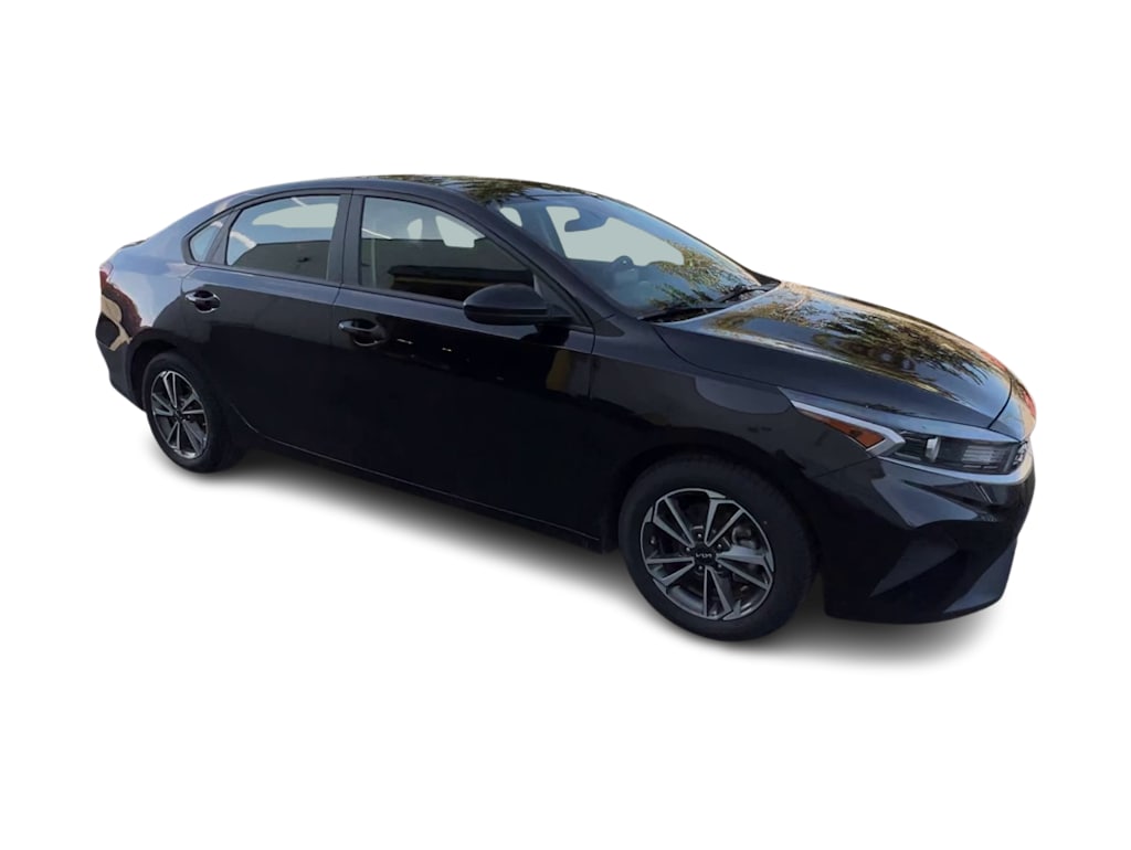Thumbnail: 2023 Kia Forte - 15