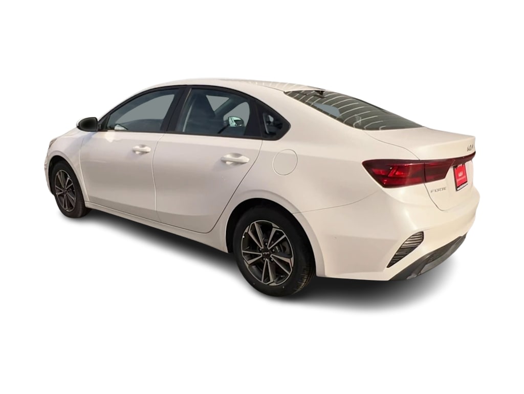 Thumbnail: 2023 Kia Forte - 4